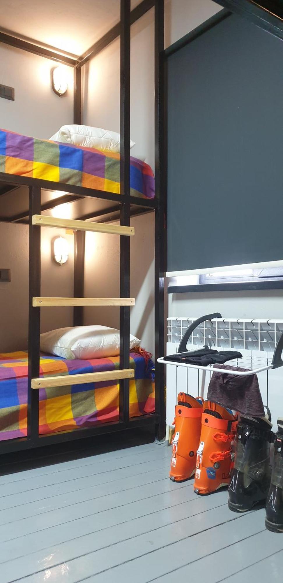 Mine Hostel Dzhergalan Jyrgalan Eksteriør bilde