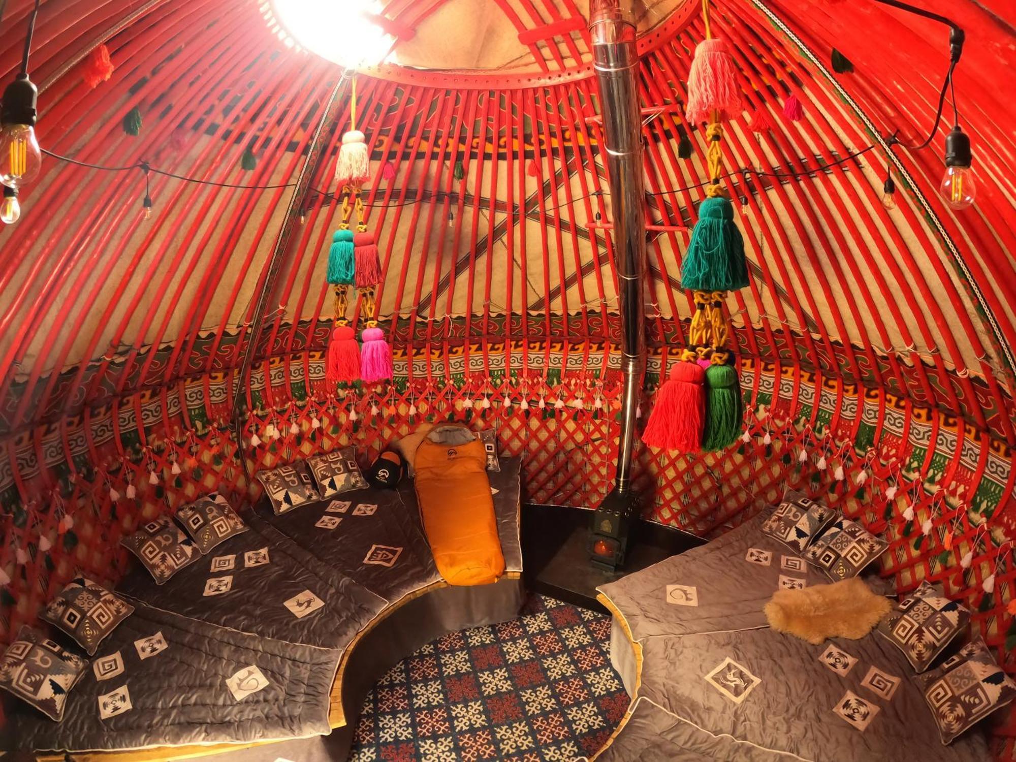 Mine Hostel Dzhergalan Jyrgalan Eksteriør bilde