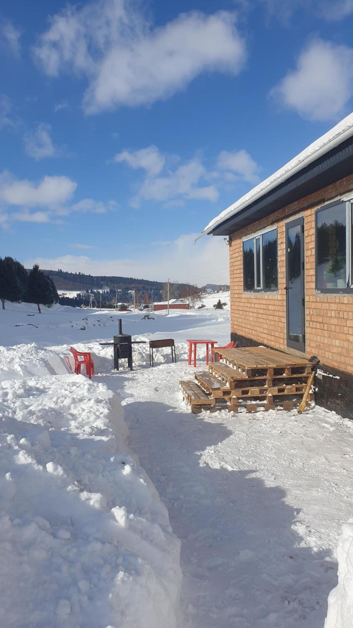 Mine Hostel Dzhergalan Jyrgalan Eksteriør bilde