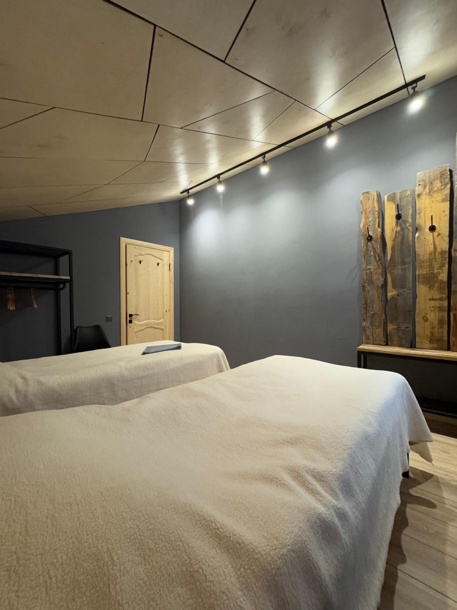 Mine Hostel Dzhergalan Jyrgalan Eksteriør bilde